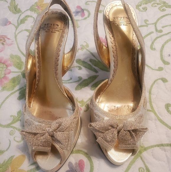 Zezell Gold Heels - Picture 1 of 4